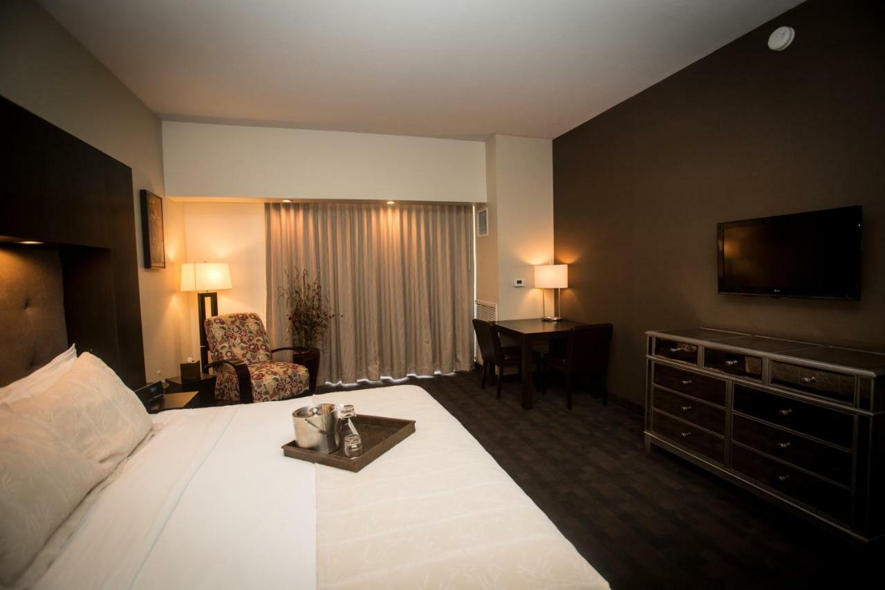 The Catfish Bend Inn & Spa Burlington Bagian luar foto